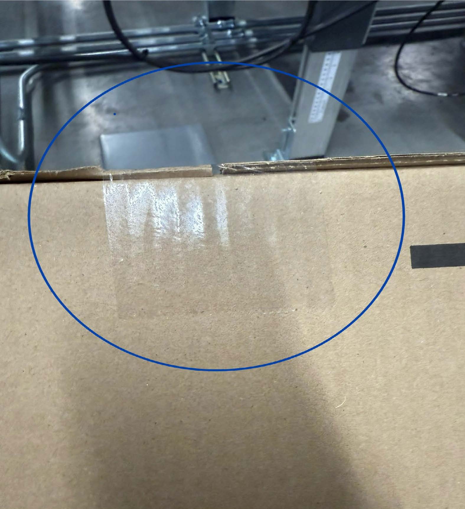 Box sealed with IPG 7100 tape, applied smooth and flat
